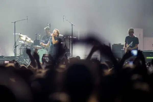 Pearl Jam – Jak wygląda relacja z koncertu w Krakowie? Co warto wiedzieć?