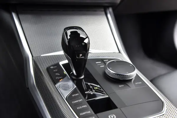 BMW 330i G20 - Osiągi, spalanie i poradnik - Czy to złoty środek?