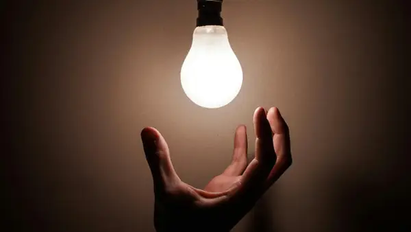 Czy kościół płaci za prąd? Odkryj ukryte koszty energii elektrycznej