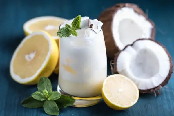 Najlepsze przepisy na kokos drink - orzeźwiające napoje z kokosem