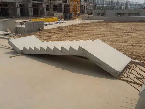 Schody prefabrykowane betonowe: cena, montaż, wady i zalety