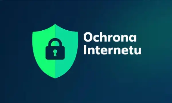 Zielona tarcza z kłódką symbolizuje **ochrona internetu plus**. Zapewnia bezpieczeństwo w sieci.