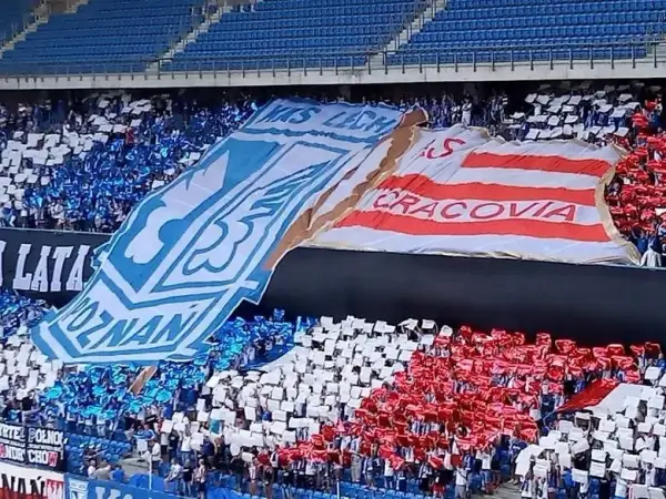 Niesamowite ujęcia ze zwycięskiego meczu Lecha z Cracovią