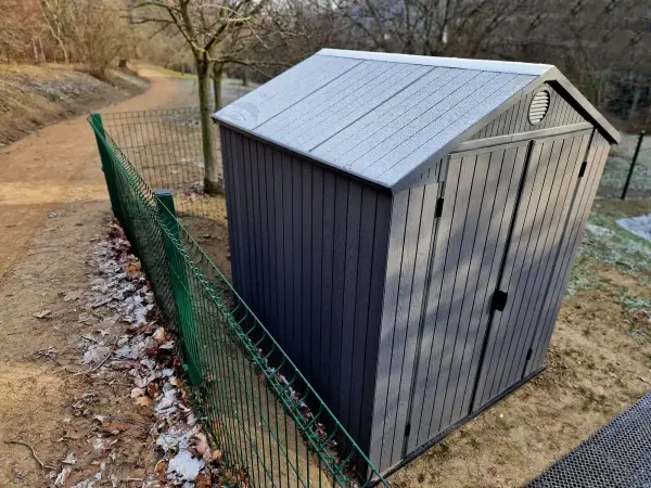 Dom przy granicy działki - 4m, 3m, 1.5m. Uniknij błędów!