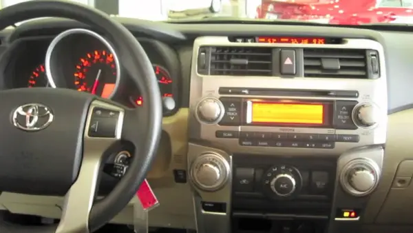 Jak połączyć telefon z samochodem przez Bluetooth Toyota - proste kroki