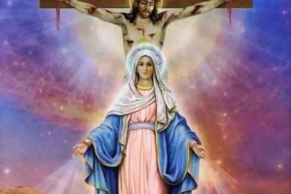 Mary wita nas w niebiańskiej wizji, gdzie Jezus na krzyżu i ona sama symbolizują modlitwę do Trójcy Świętej.