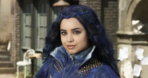 Sofia Carson - Filmy i Seriale: Co Obejrzeć? Pełna Filmografia