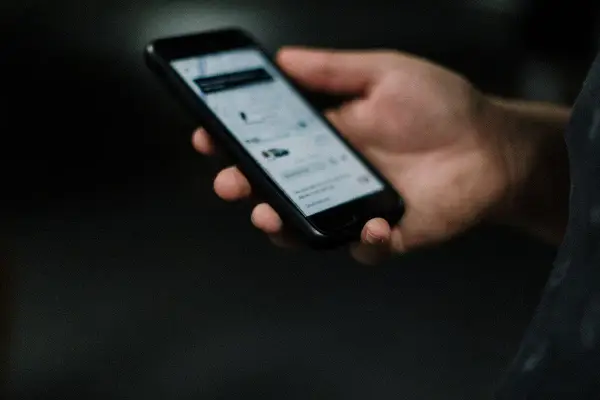Czy antena do routera pomaga w poprawie jakości internetu? Sprawdź!
