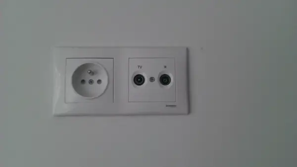 Jak przedłużyć kabel antenowy - jak uniknąć utraty sygnału?