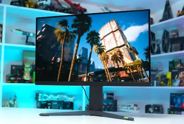 Un écran PC affiche une scène de jeu futuriste avec des palmiers et des gratte-ciel. Le choix de quel écran PC choisir dépend de vos besoins.