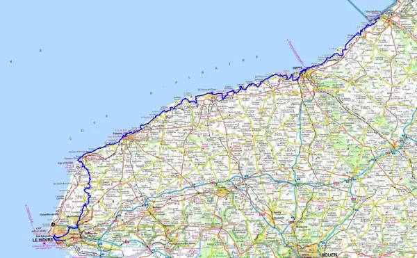 Carte routière de la côte normande, montrant les GR21 étapes, de Dieppe au Havre, avec des villes comme Fécamp et des falaises.