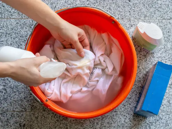 Najlepsze odplamiacze, które skutecznie usuną każdą plamę