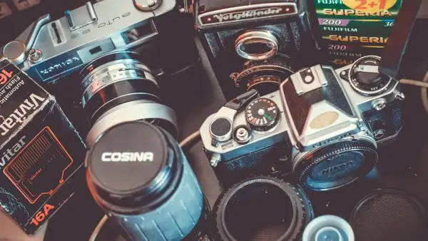 Ile kosztuje wywołanie zdjęć z pendrive u fotografa? Sprawdź ceny!