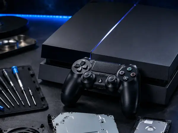 Kiedy wyszło PS4 w Polsce? Data premiery i znaczenie dla graczy