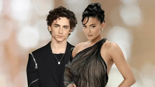 Kylie Jenner i Timothée Chalamet na wydarzeniu. Kylie w czarnej, transparentnej sukni, Timothée w eleganckim czarnym garniturze.
