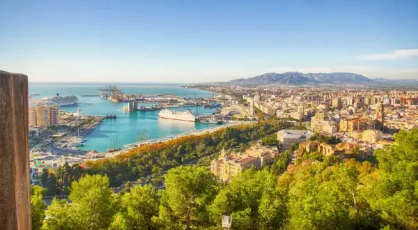 Malaga Blog: Kompletny Przegląd Atrakcji i Praktyczne Porady