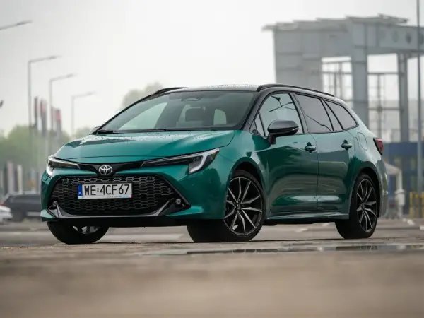 Toyota Corolla GR Sport - Czy warto dopłacić? Test i ceny