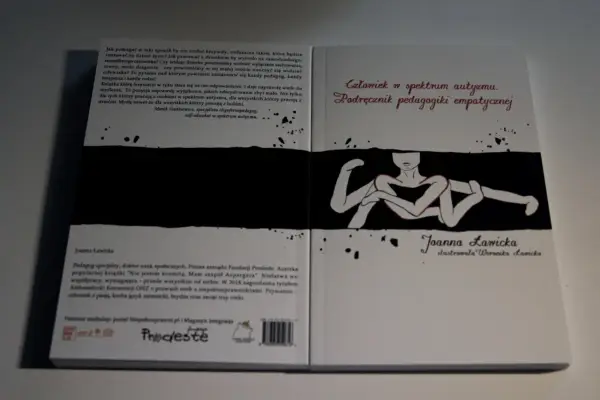 Scholastyka - Martwa łacina? Odkryj, jak uczy precyzji dziś.