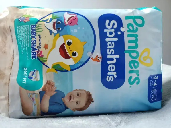 Pampersy do wody: rewelacyjny sposób na szczelność podczas kąpieli dziecka