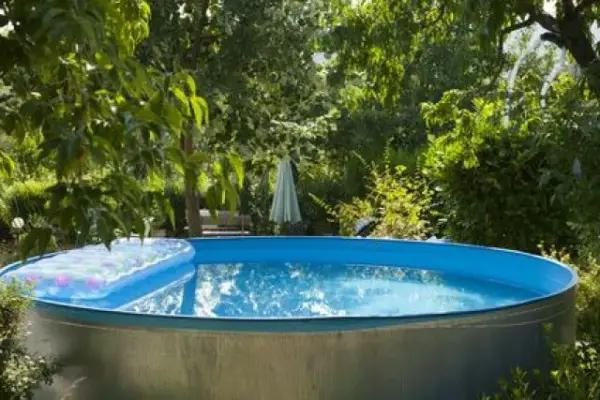Coffrage piscine hors sol : évitez les erreurs lors de l'installation