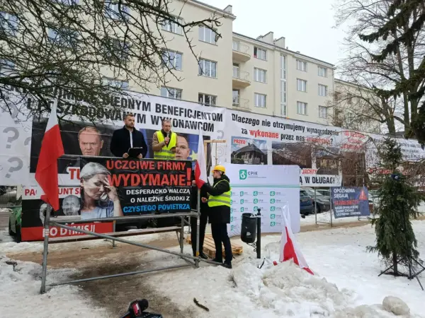 Wypłata środków z Czystego Powietrza - kiedy przelew się spóźnia?