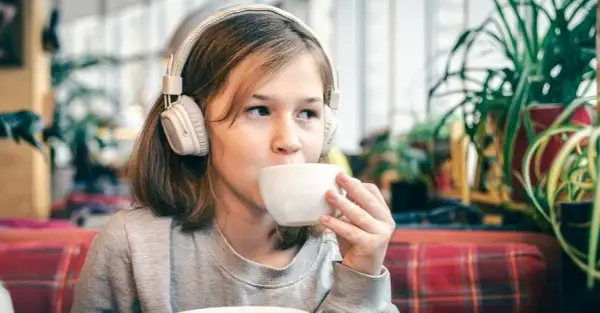 Czy można pić kawę w wieku 13 lat? Sprawdź, co mówią eksperci