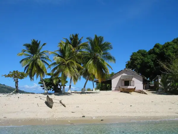 Ile trwa lot na Madagaskar? Prawda o czasie podróży!