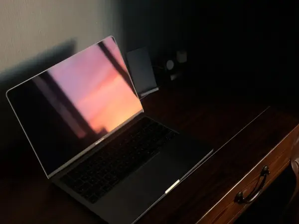 Dell czy Apple, nowy czy używany? Wybierz mądrze i nie przepłacaj!