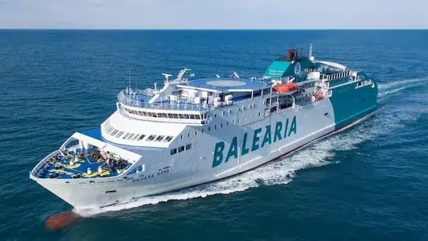 Bal majorka w Barcelonie - Doskonała zabawa na Ibizie!