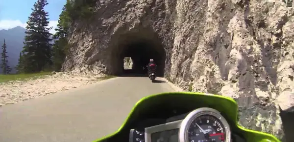 Najlepsze trasy motocyklowe w Słowenii – odkryj malownicze szlaki