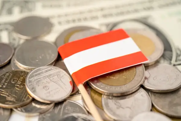 Ile kosztuje adwokat w Austrii? Stawki, opłaty, jak uniknąć pułapek