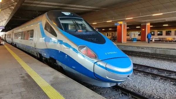 Ile jedzie pendolino z Krakowa do Kołobrzegu? Sprawdź szczegóły podróży
