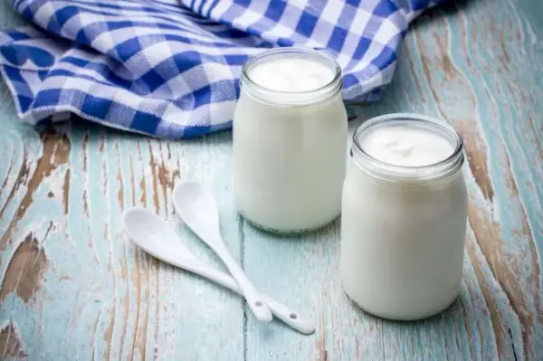 Jak zrobić domowy kefir? Przepis na pyszny napój probiotyczny