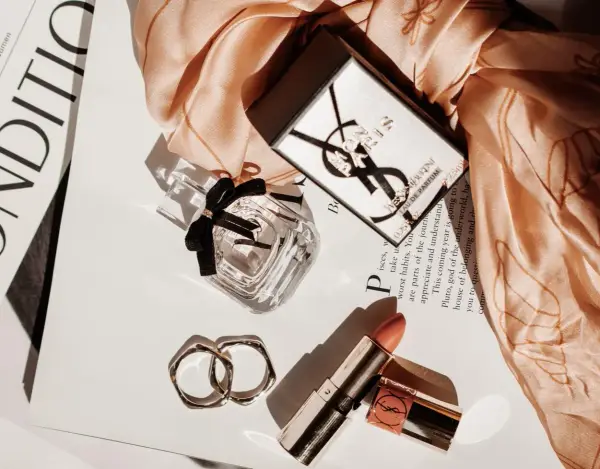 YSL co to za firma? Poznaj historię i wyjątkowe produkty marki