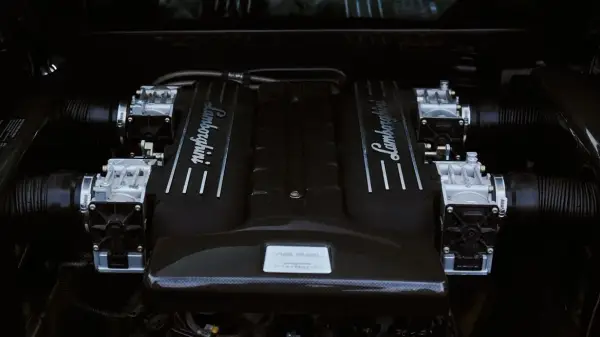 Jaki silnik ma Lamborghini? Odkryj moc i innowacje w modelach