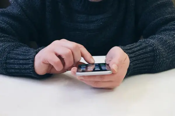 Jak bezpiecznie usunąć wszystko z iPhone i uniknąć utraty danych
