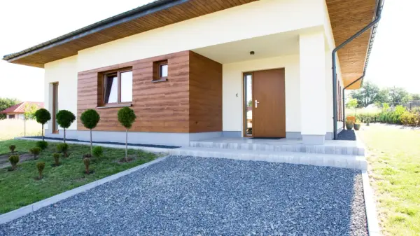Elewacja na gładko: 8 kroków do perfekcyjnego wykończenia