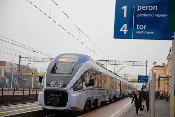 Ile kosztuje pociąg z Bydgoszczy do Warszawy? Ceny biletów i porady.