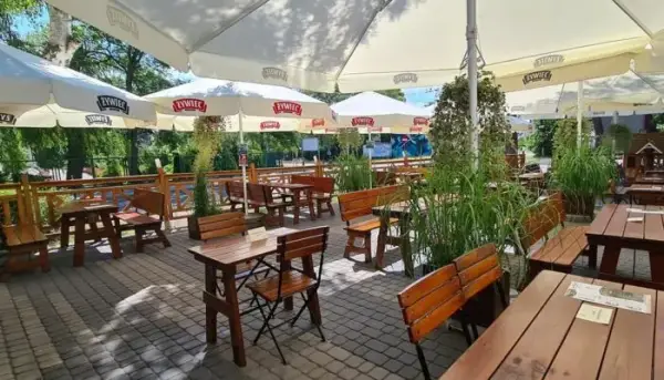 Gdzie zjeść na Wyspie Sobieszewskiej? Najlepsze miejsca na posiłek