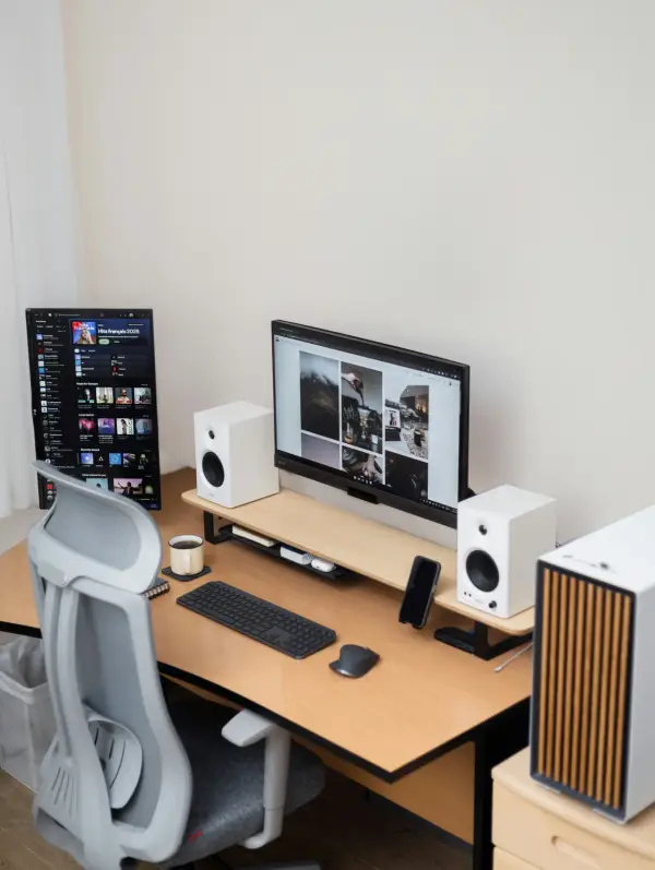 Biurko regulowane elektrycznie – jak dobrać model do pracy biurowej i home office