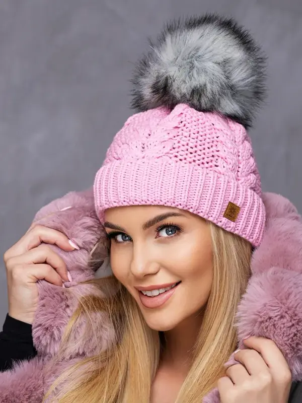 Jaka czapka do kurtki parki? Oto najlepsze style na zimę