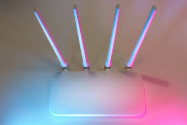 Jak podłączyć i skonfigurować router? Krótka instrukcja