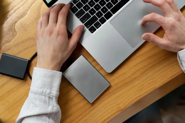 Najlepsze zamienniki pendrive - Szybkie i funkcjonalne opcje do przechowywania danych