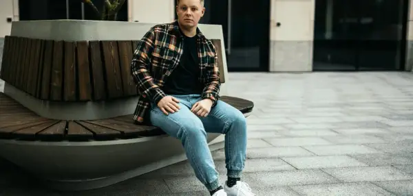Jakie buty najlepiej pasują do joggerów męskich - poradnik z inspiracjami