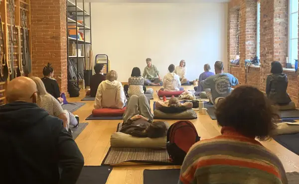 Mindfulness - czym jest i jak działa? Bez ściemy!