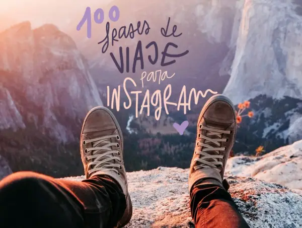 Botas de senderismo en la cima de una montaña, con el texto "100 frases de viaje para Instagram" superpuesto.