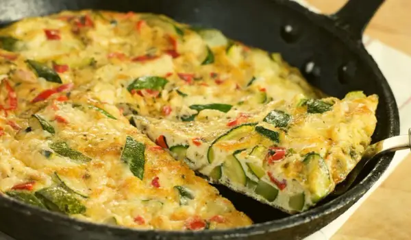 Omlet z cukinią na obiad - Puszysty i stabilny przepis