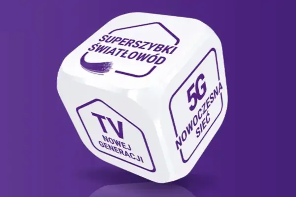 Kostka z napisami "Superszybki światłowód", "TV nowej generacji" i "5G nowoczesna sieć". Idealne oferty Play abonament.
