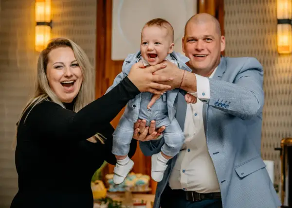 Ile bierze fotograf za chrzciny? Ceny i pakiety, które musisz znać