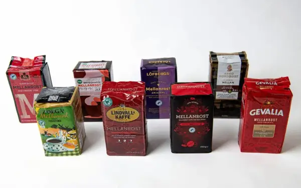 En samling kaffepaket med olika märken som Gevalia, Löfbergs och Zoégas. Perfekt för en god kaffetåren.